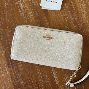 Coach Women's Beige Wallet